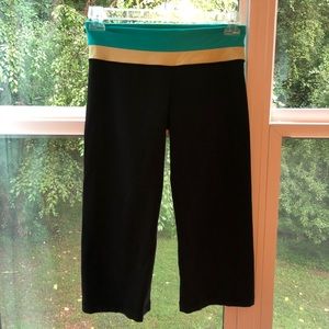 Lululemon crop yoga pants